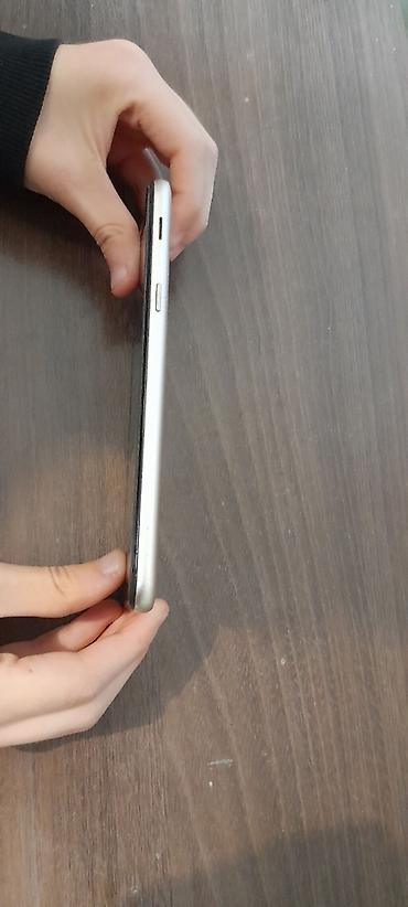 samsung j5 pro: Samsung Galaxy A6, 32 GB, rəng - Qızılı, İki sim kartlı — 3