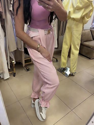 Pantalone: ✅Ženske široke pantalone sa karnerima na nogavicama i kaišem
✅2400 din — 6