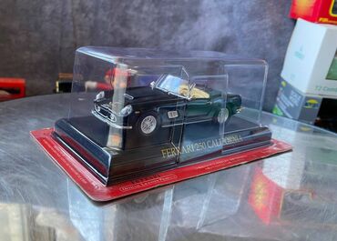 Avtomobil modelləri: Коллекционная модель Ferrari 250 GT California Black 1957 Altaya — 2
