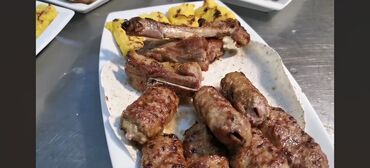 Aşpazlar: Xidmət: Manqal və kabab ustası Təklif edilənlər: - Açıq havada və ya — 13