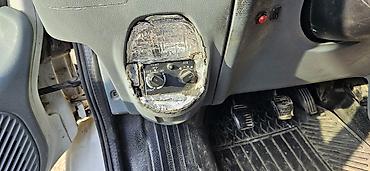 panorama 2007: Ford Transit: 2.4 l | 2007 il 36978 km Mikroavtobus — 9