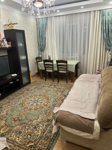 продаю дом дордой рынок: 3 комнаты, 82 м², 106 серия, 7 этаж, Евроремонт