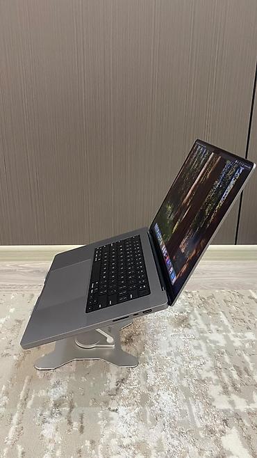 Ноутбуки Apple (MacBook): Для программирования, Б/у, Apple M1 Pro, ОЗУ, RAM: 32 ГБ — 2