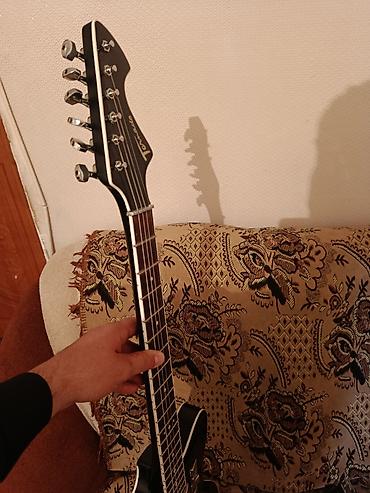 Elektro gitaralar: Elektron gitara, 6 sim, İşlənmiş, Ünvandan götürmə — 3