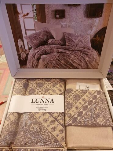 Posteljina: LUNA POSTELJINE CENA: 3100 DIN Materijal: 100% pamuk Komplet — 16