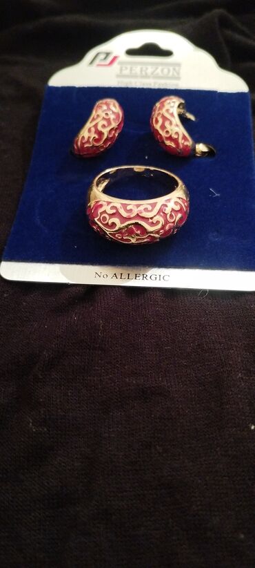 Üzüklər: Böyük həcmli qadın üzük kolleksiyası - Ümumi sayı: 12 ədəd - — 22