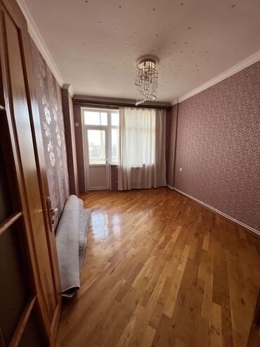 20 ci sahə evlər: 3 комнаты, Новостройка, м. 20 января, 105 м²