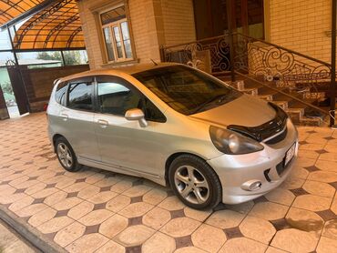 решётка на хонда стрим: Honda Fit: 2002 г., 1.5 л, Вариатор, Бензин, Хетчбек