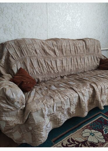 продаю шпаклёвка: Продаются чехлы на мягкую мебель 3ка ( дивандва кресла ) в бежевом