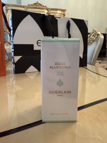 adore etir qiymetleri: 75ml New Orginal Adoreden alinib