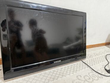 Телевизоры: Самсунг работает без пульта, простой без ютуба!
