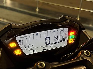 мото электрический: Naked Suzuki, 1000 куб. см, Бензин, Взрослый, Б/у — 5