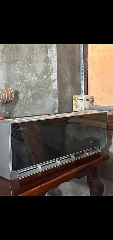 ev kinoteatri satilir: Kondisioner Eurolux, İşlənmiş, 40-45 kv. m, Daxili blok — 2