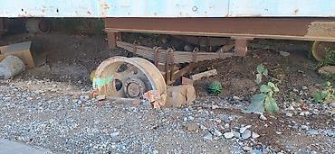 Вагоны: Передвижная строительная бытовка/вагончик на шасси. - Металлический — 3