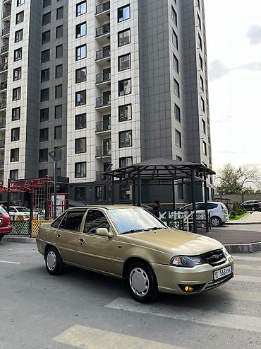 Daewoo Nexia: 2010 г., 1.6 л, Механика, Бензин, Седан