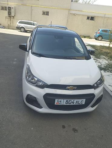 водный мото: Chevrolet Spark: 2017 г., 1 л, Автомат, Бензин, Хэтчбэк — 1