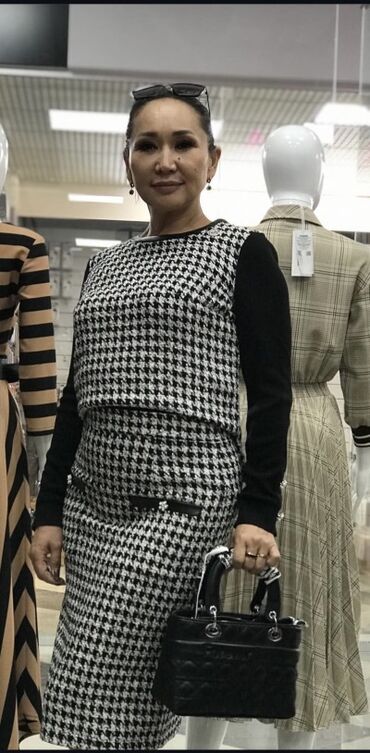 обувь ручной работы бишкек: Женский комплект из твида с классическим узором «гусиная лапка» at lalafo.kg обувь ручной работы бишкек: Женский комплект из твида с классическим узором «гусиная лапка»