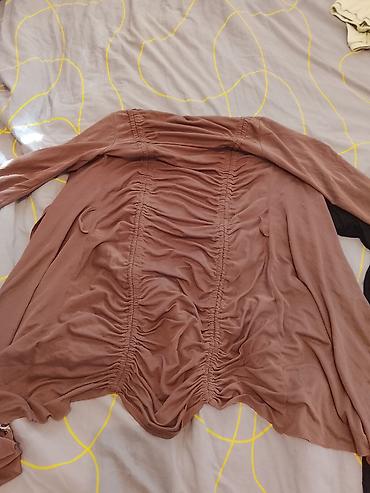 Отдам даром: Одежда для стройной девушки, размер платьев s кофты M куртка M-L — 13