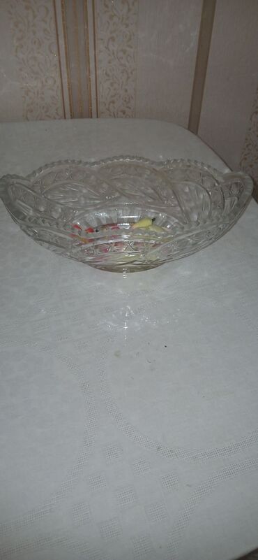 seyf qapılar ucuz: Kəsimli şüşə meyvə/qəlyanaltı qabı - Material: şəffaf, qalın şüşə -