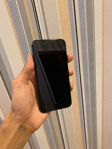 qusar telefon magazalari: IPhone 8, 64 GB, Qara, Barmaq izi