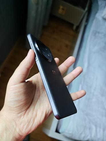 philips xenium 9@9u: OnePlus 13, 512 GB, rəng - Boz, Barmaq izi — 2