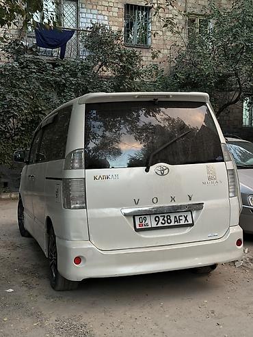 mark 2 qualis: Toyota Voxy: 2002 г., 2 л, Автомат, Бензин, Минивэн — 3