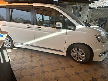 Honda: Honda Stepwgn: 2011 г., 2 л, Вариатор, Бензин, Минивэн — 1