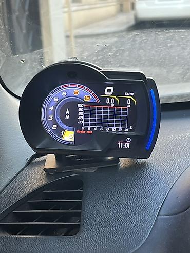 masin manitor: Avtomobil üçün OBD-II çoxfunksiyalı rəqəmsal göstərici (HUD/monitor) — 1
