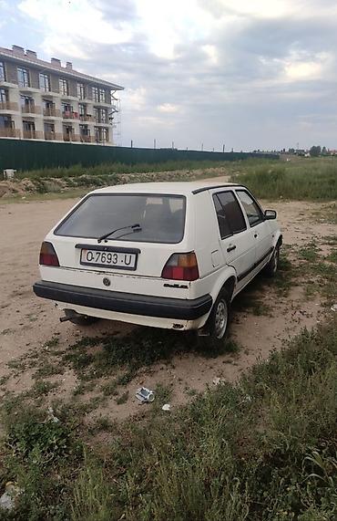 повреждённый автомобиль: Volkswagen Golf: 1991 г., 1.6 л, Механика, Дизель, Хэтчбэк — 5