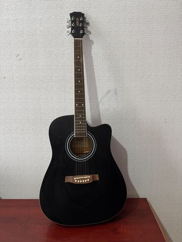 gitara qara: Gitara az isdifadə edilib təmiz və prablemsiz