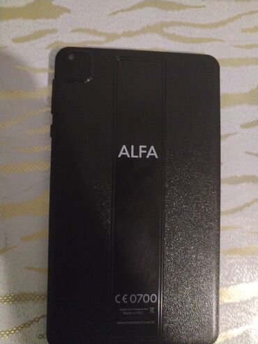 plata ddr2: Arxa tərəfində ALFA brendi və CE 0700 işarəsi olan qara rəngli