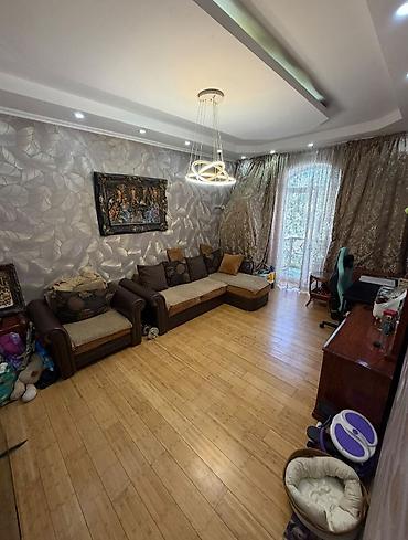 2 комнаты, 55 м², Филармония Сталинка, 3 этаж, Старый ремонт at lalafo.kg 2 комнаты, 55 м², Филармония Сталинка, 3 этаж, Старый ремонт