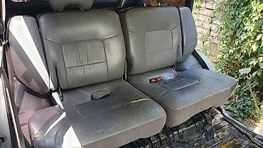 Другие детали кузова: Предлагается кузов автомобиля Mitsubishi Pajero. Включает заднюю дверь — 7