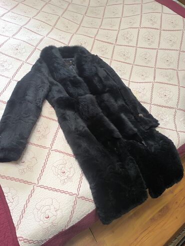 Шубы: Шуба, По колено, 4XL (EU 48) at lalafo.kg Шубы: Шуба, По колено, 4XL (EU 48)