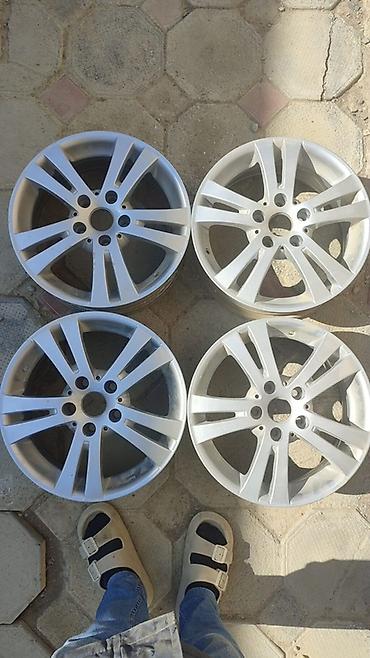 4 bolt 16 disk teker: Məhsul: 4 ədəd yüngül lehimli disk komplekti 16 Təsvir: - Rəng: gümüş — 1