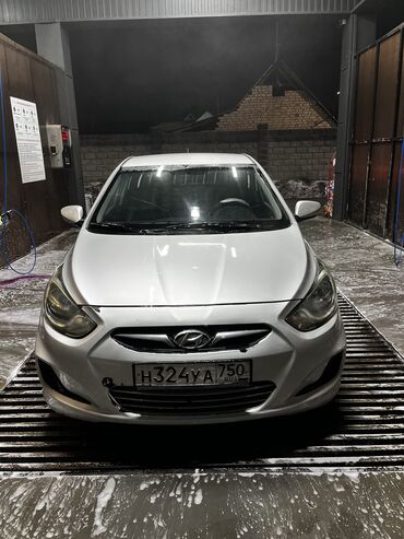 Hyundai: Hyundai Solaris: 2013 г., 1.6 л, Автомат, Бензин, Седан