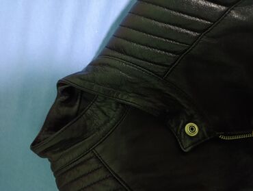 Koledžice: Ženska kožna jakna u biker stilu – crna - Materijal: prirodna koža — 4