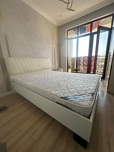 doşək qiymətləri: Taxt satılır. Qiymət 190 azn. Ölçü 160/200, Embawood istehsalı, matras — 1