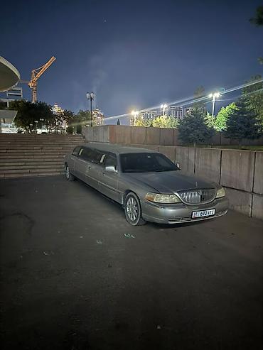 125: Lincoln Town Car: 2005 г., 4.6 л, Автомат, Бензин, Лимузин — 1