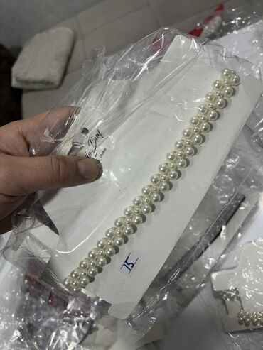 Bijuteriya dəstləri: Qadın aksesuarları seti – müxtəlif qolbaq və zəncirlər - Klassik inci — 19