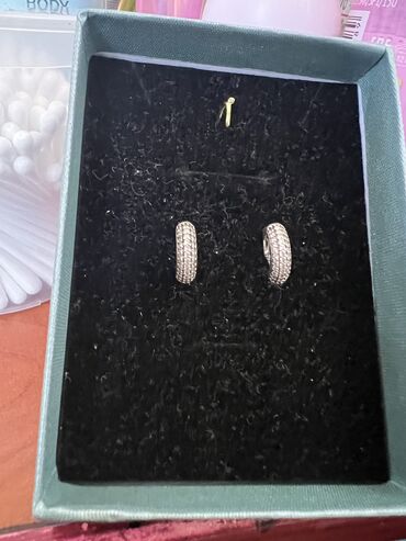 бриллиантовые серьги бишкек: Серебро серьги детские проба 925 в новом состоянии