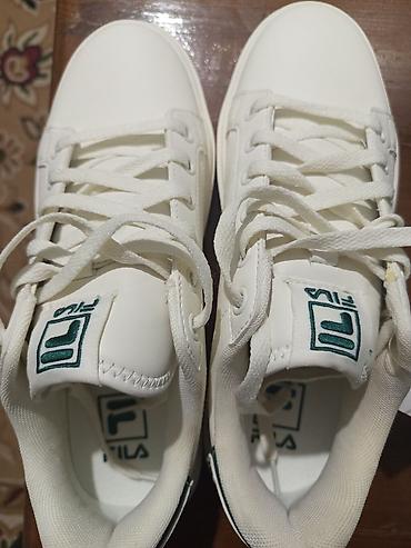 белая женская рубашка: Кроссовки FILA (модель: 1TM02000G-320) - Цвет: белый с зелёными — 4