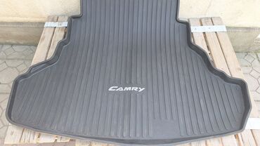 Башка салон тетиктери: Коврик багажника в отличном состоянии на Тойота Камри 50-55 кузов