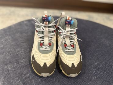 спортивный костюм найк: Travis scott x Air Max 270 оригинал. В идеальном состоянии, не