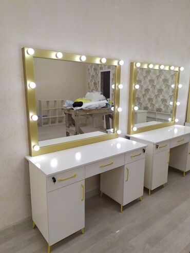 güzgülü salon: Новый, Стол для макияжа, С зеркалом