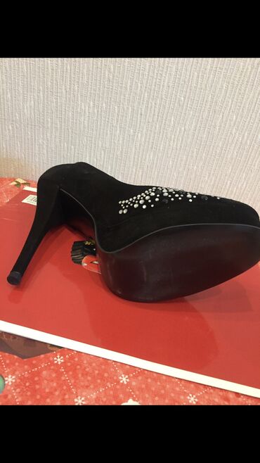 Tuflilər: Tuflilər, Ölçü: 35.5, Yeni — 4