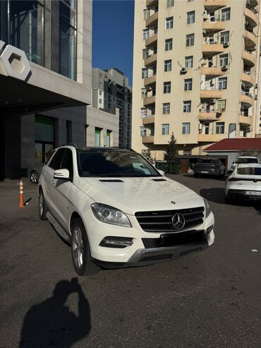 mersedes qapi: Mercedes-Benz ML 350: 3.5 l | 2011 il Ofrouder/SUV