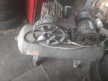 işlənmiş qapı pəncərə: Rednal Pneumatics markalı kəmər ötürməli hava kompressoru -