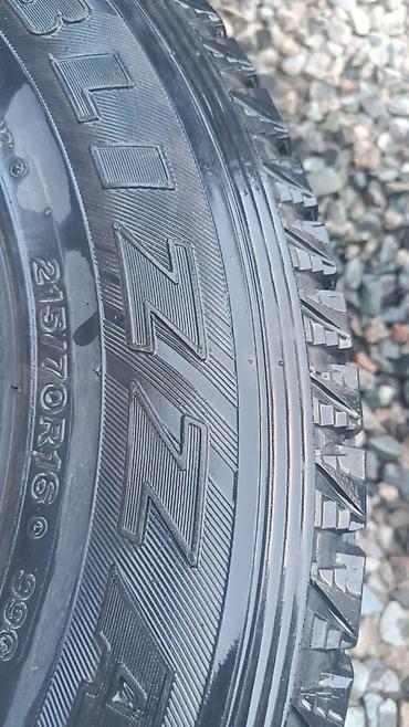 Шины: Шина Bridgestone Blizzak (зимняя, неошипованная) - Размер: 215/70 R16 — 3