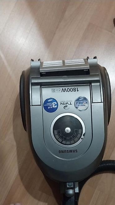 tossoran: Samsung tozsoran – 1800W gücündə, siklon tipli (kisəsiz) sistem. - Güc — 7